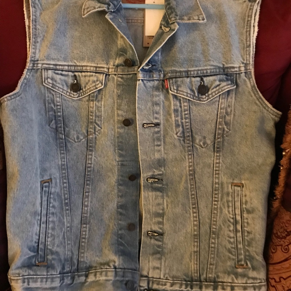 Levi jean vest
